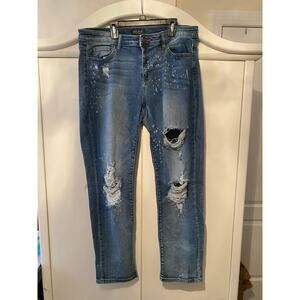 Judy Blue Distressed 15/32 Boyfriend Jean Destroyed details